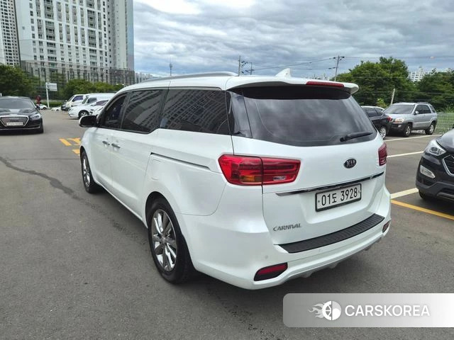 Kia The New Carnival id 4785733 из Кореи 15