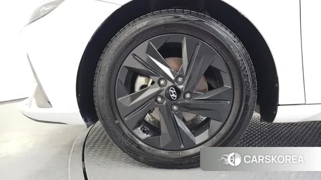 Hyundai Avante (CN7) id 3698154 из Кореи 15