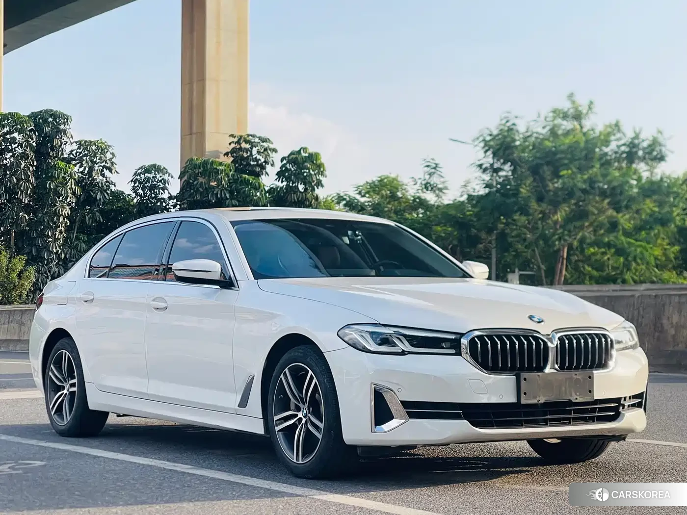 BMW 5 series 2024 Белый из Китая, фото 5