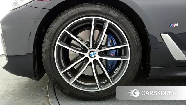 BMW 5 Series (G30) id 3747133 из Кореи 15