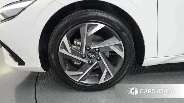 Hyundai The New Avante (CN7) id 4499725 из Кореи 32