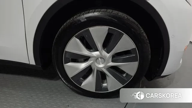 Tesla Model Y id 3442899 из Кореи 15