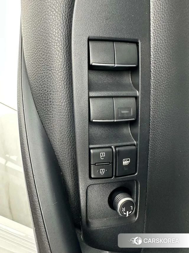 Toyota Corolla id 4365849 из Китая 12