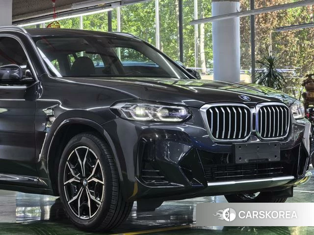 BMW X3 2022 Темно-серый из Китая, фото 5