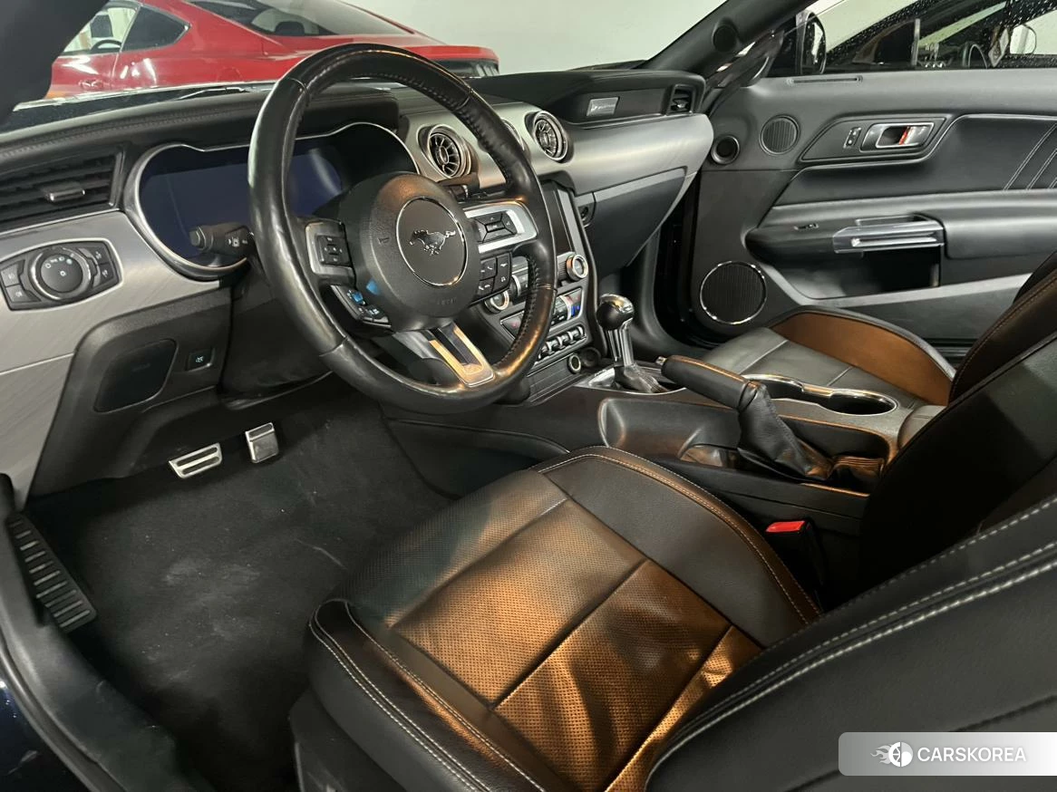 Ford Mustang 2019 Черный из Китая, фото 5