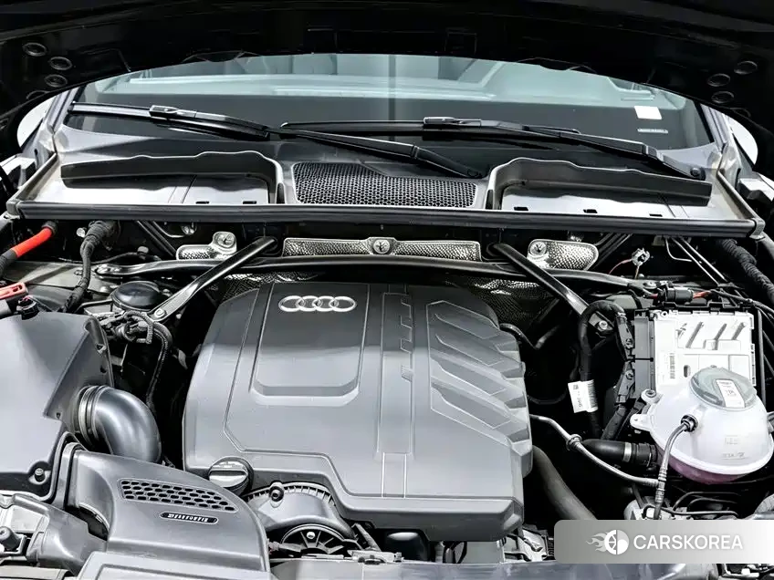 Audi Q5L id 4583691 из Китая 12