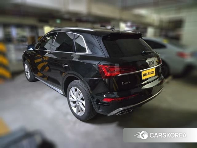 Audi Q5L 2021 Черный из Китая, фото 5