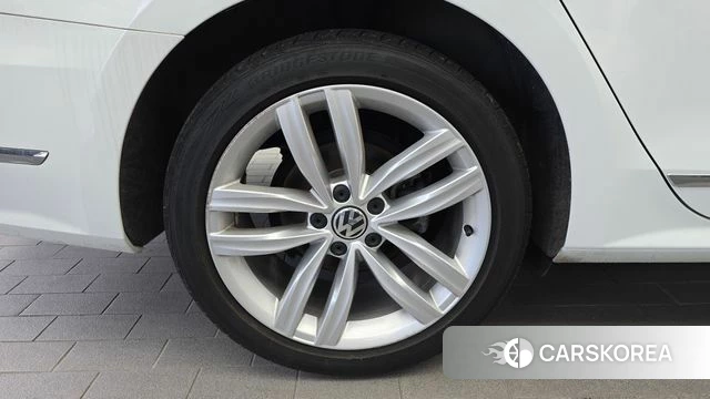 Volkswagen The New Passat id 4698824 из Кореи 25