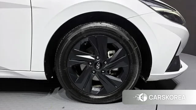 Hyundai Avante Hybrid (CN7) id 3361179 из Кореи 15