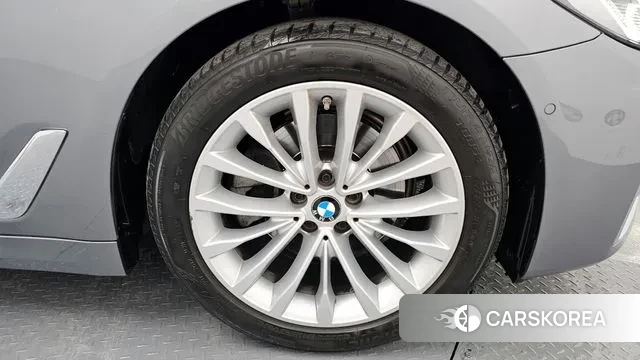 BMW 5 Series (G30) id 3606209 из Кореи 15