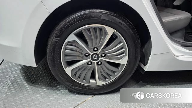 Hyundai The New Ionic Hybrid id 4390272 из Кореи 15