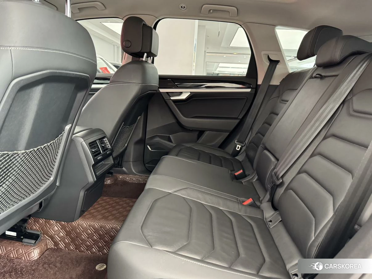 Volkswagen Touareg id 4421044 из Китая 27