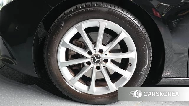 Mercedes-Benz A-Class W177 id 4855828 из Кореи 25
