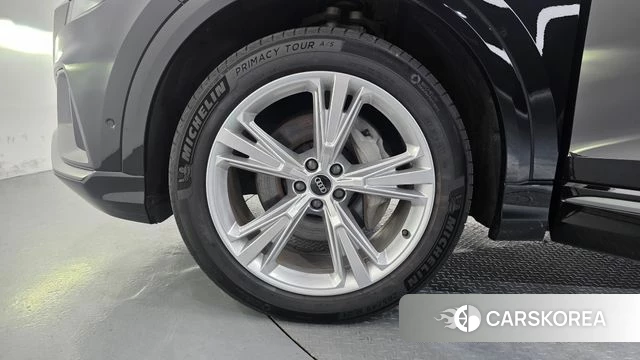 Audi Q8 (4M) id 4725634 из Кореи 15