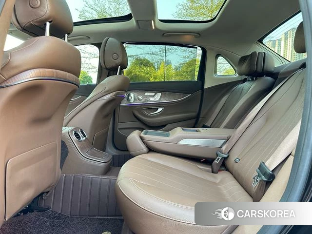 Mercedes-Benz E-class id 4276537 из Китая 7