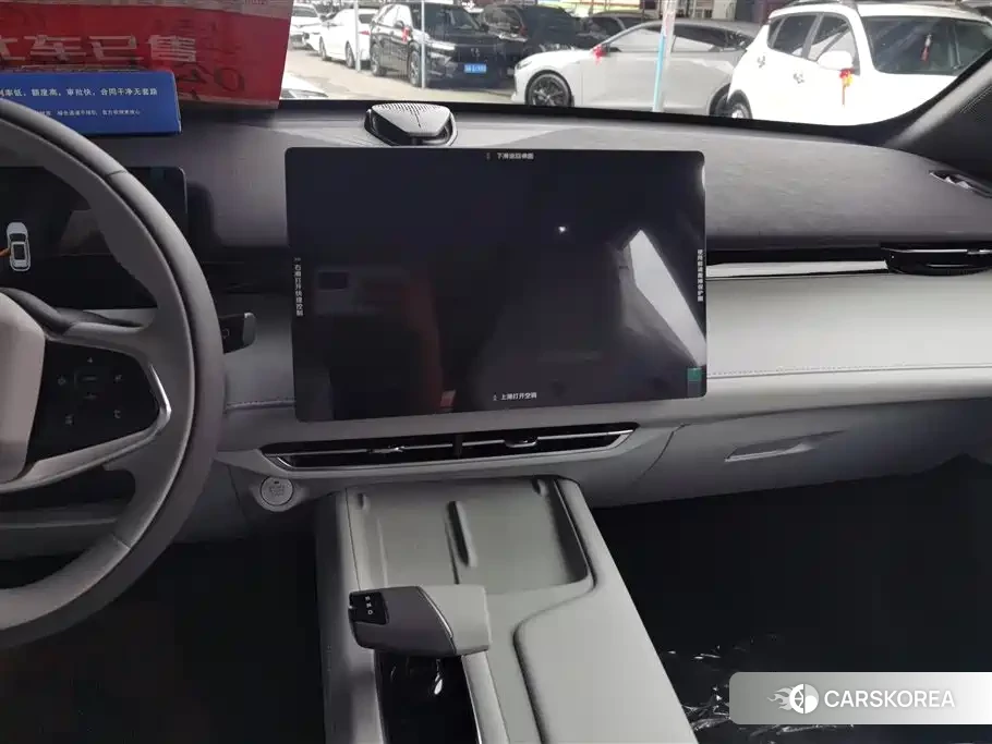 Chang'an Changan UNI-Z New Energy id 4547379 из Китая 11