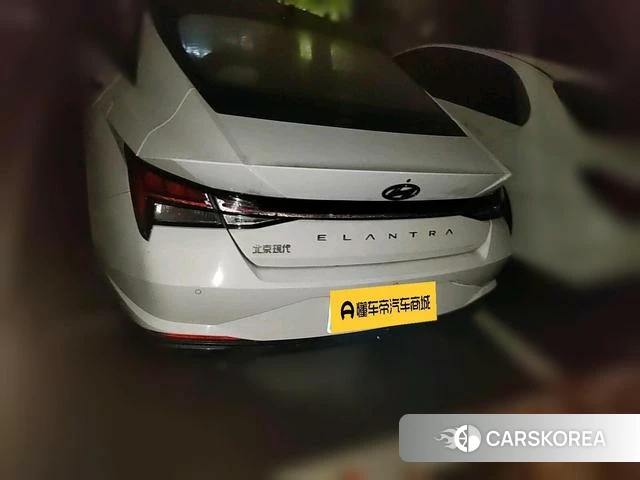 Hyundai Elantra 2021 Белый из Китая, фото 5