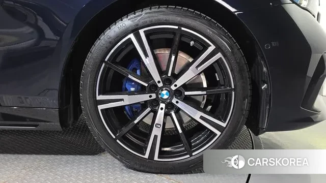 BMW 5 Series (G60) id 3769524 из Кореи 15