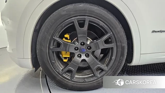 Maserati Levante id 3510101 из Кореи 15