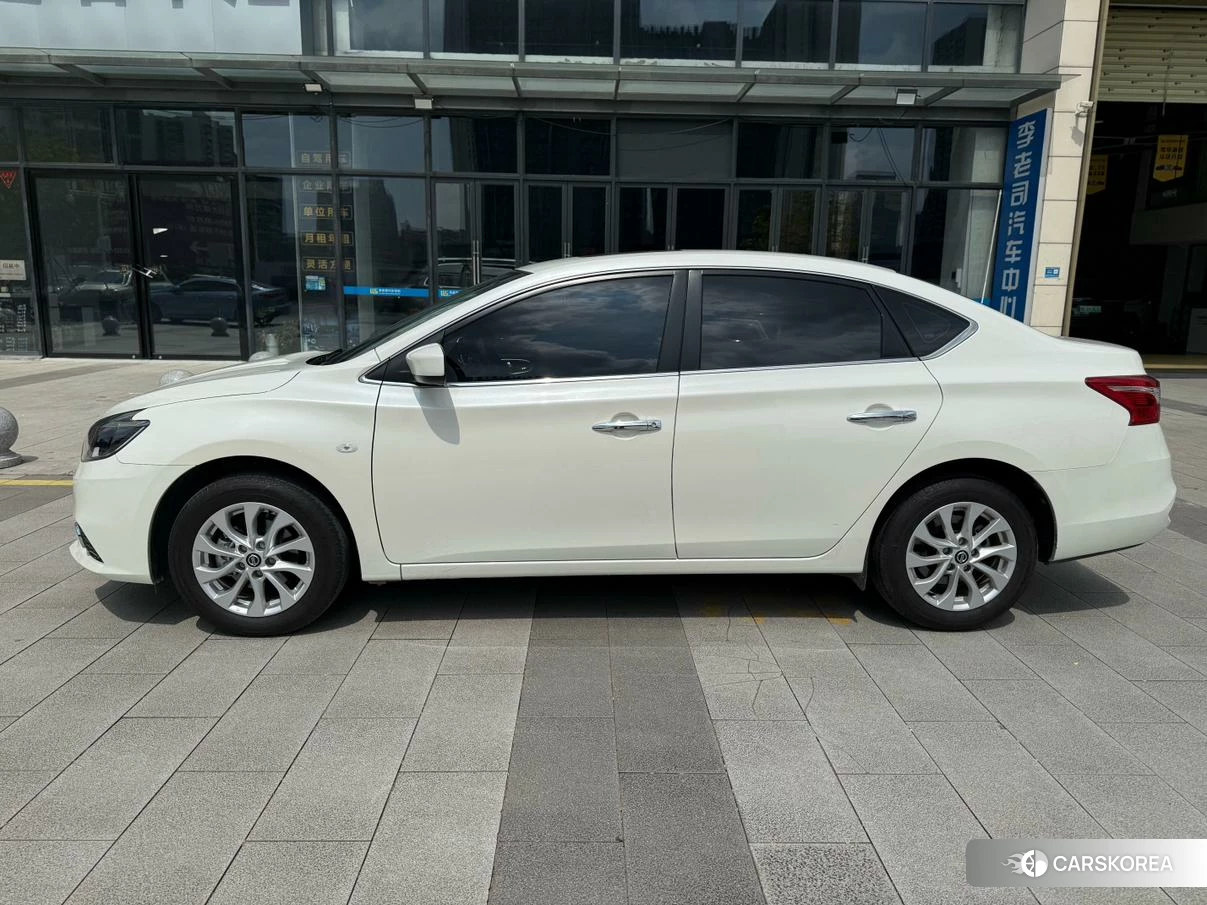 Nissan Xuan Yi 2021 Белый из Китая, фото 6