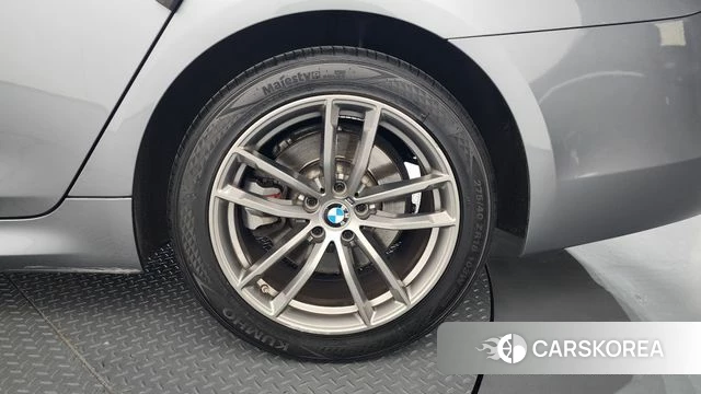 BMW 5 Series (G30) id 3796327 из Кореи 15