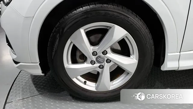 Audi Q3 (F3) id 3681808 из Кореи 15