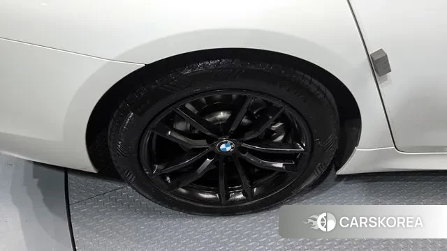 BMW 5 Series (G30) id 3307940 из Кореи 15