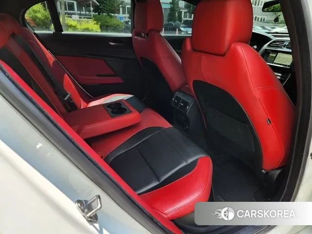 Jaguar XE 2018 Белый из Кореи, фото 5