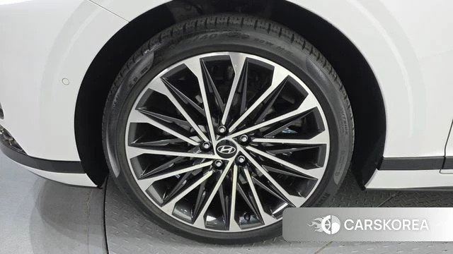 Hyundai Grandeur (GN7) id 4281515 из Кореи 32