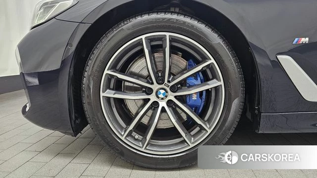 BMW 5 Series (G30) id 4630942 из Кореи 25