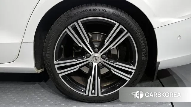 Volvo S60 3rd generation id 3713001 из Кореи 15