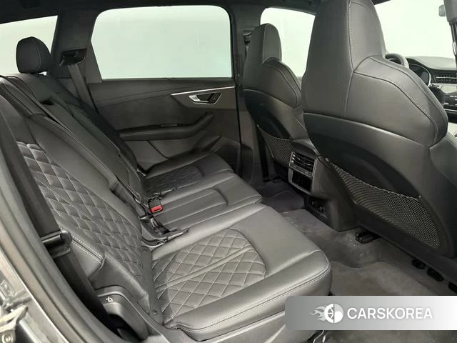 Audi SQ7 2024 Темно-серый из Китая, фото 5