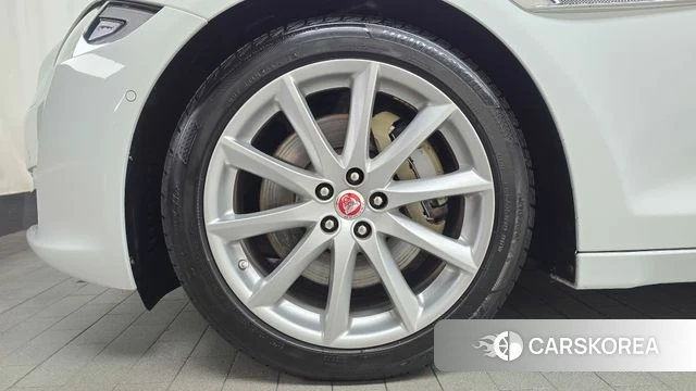 Jaguar All New XJ id 4643037 из Кореи 29