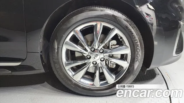 Kia The New Carnival id 2329004 из Кореи 15