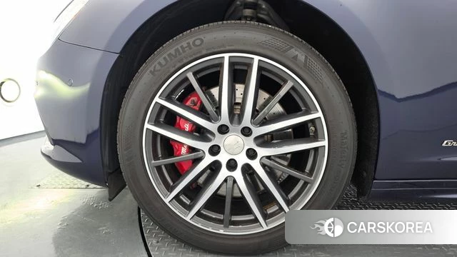 Maserati Ghibli id 4550896 из Кореи 31