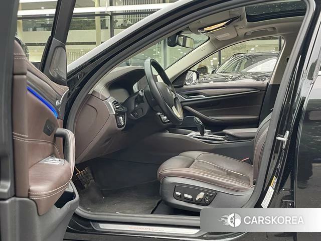 BMW 5 series PHEV id 4209617 из Китая 10