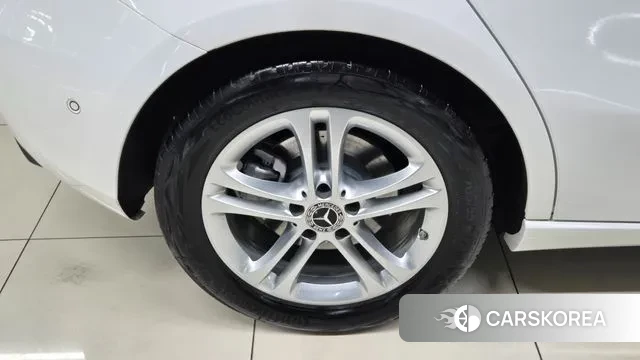 Mercedes-Benz A-Class W177 id 3689529 из Кореи 15