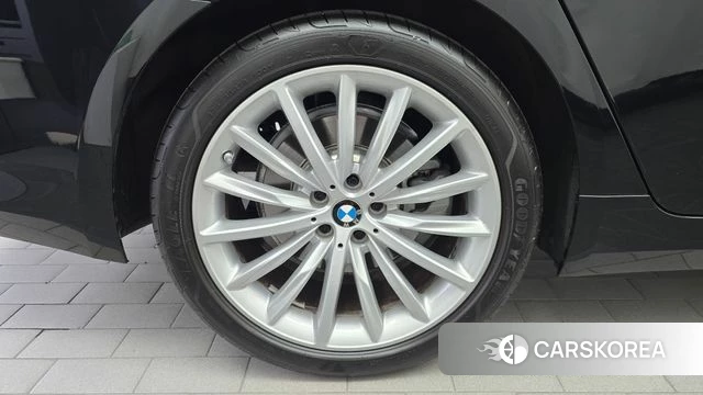 BMW 5 Series (G30) id 4871383 из Кореи 26