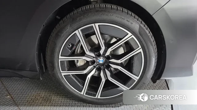 BMW 7 Series (G70) id 2894424 из Кореи 15