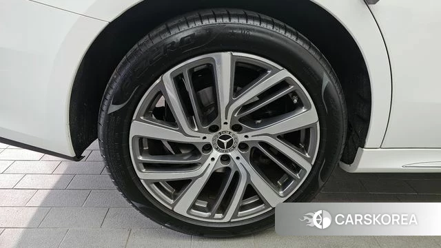 Mercedes-Benz E-Class W214 id 4194364 из Кореи 28