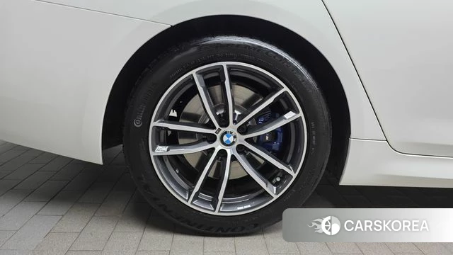 BMW 5 Series (G30) id 4667046 из Кореи 28