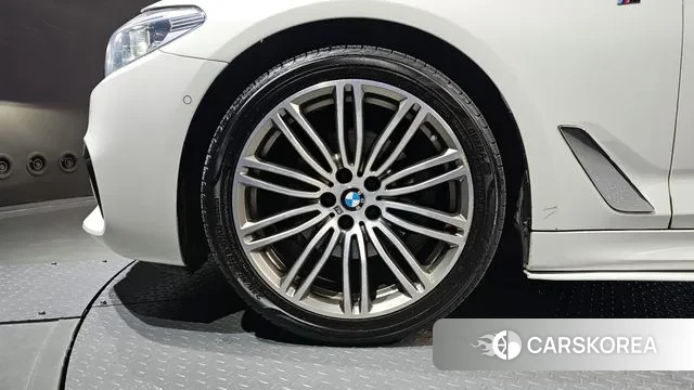 BMW 5 Series (G30) id 3254382 из Кореи 15