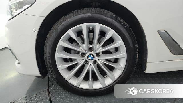 BMW 5 Series (G30) id 4530038 из Кореи 29