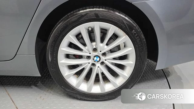 BMW 5 Series (G30) id 4864861 из Кореи 27