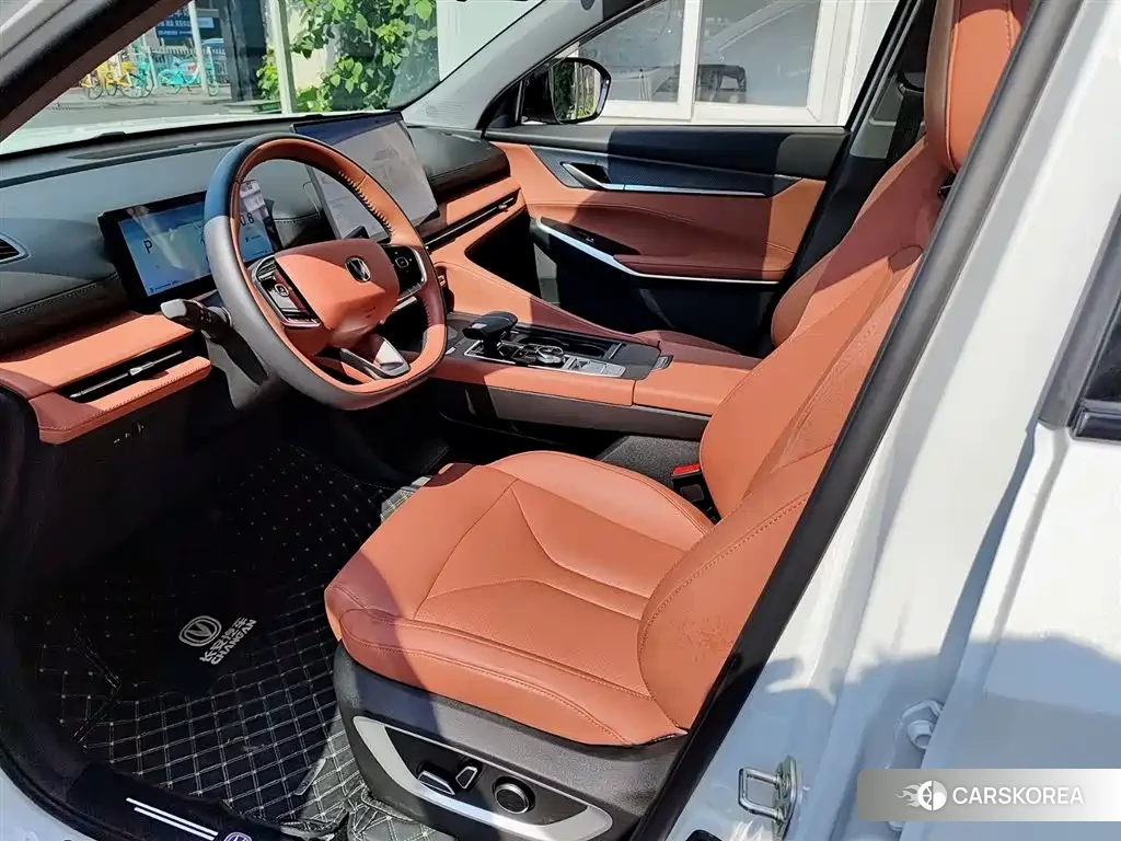 Chang'an Changan CS75PLUS 2025 Белый из Китая, фото 6
