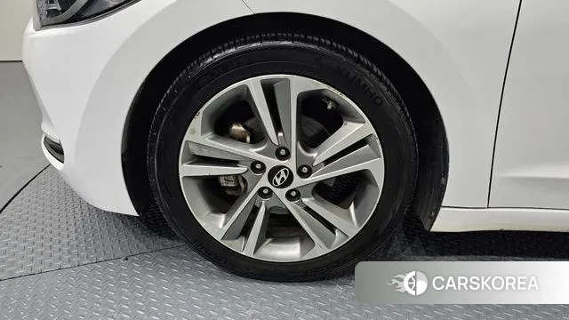 Hyundai Avante AD id 3622601 из Кореи 15