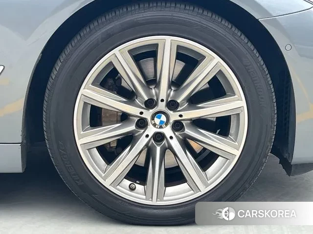 BMW 5 Series (G30) id 3723059 из Кореи 11