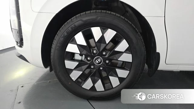 Hyundai Staria id 4359780 из Кореи 15