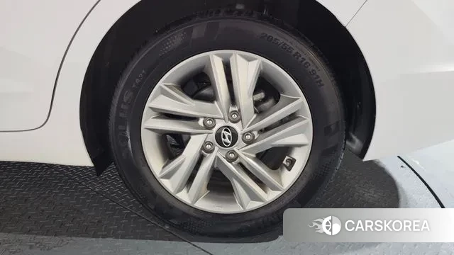 Hyundai The New Avante AD id 3761143 из Кореи 15