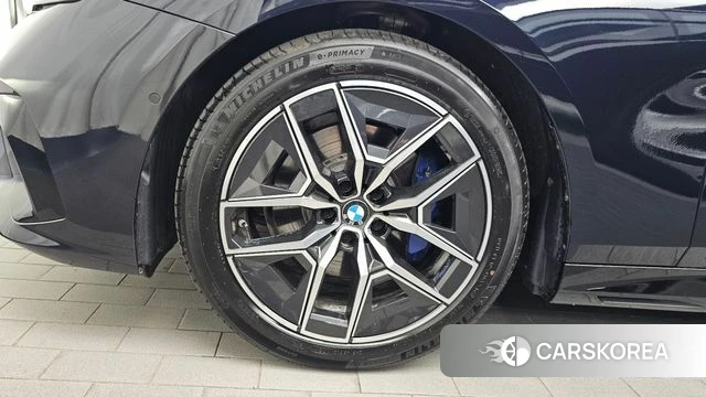 BMW 5 Series (G60) id 4739124 из Кореи 28